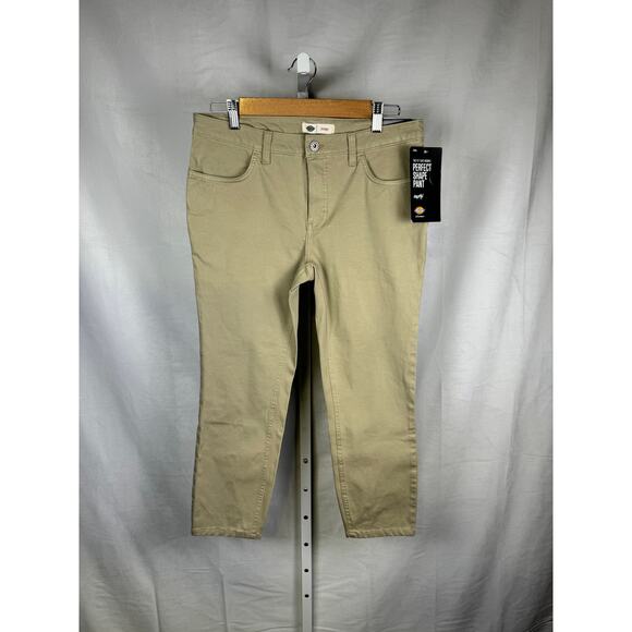 Dickies Perfect Shape Pant Capri NEW Khaki Skinny Size 4 Ladies - Picture 1 of 6